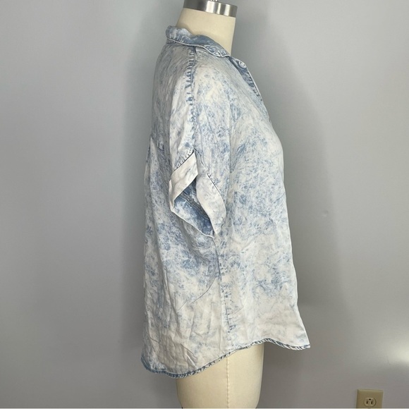 Thread + Supply Chambray Shirt- Acid Wash Blue- Size Small - Picture 5 of 7